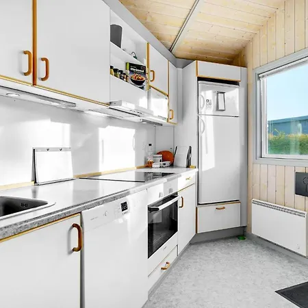 Lovely In With Kitchen *
