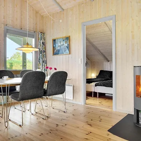 Lovely In With Kitchen Holiday home